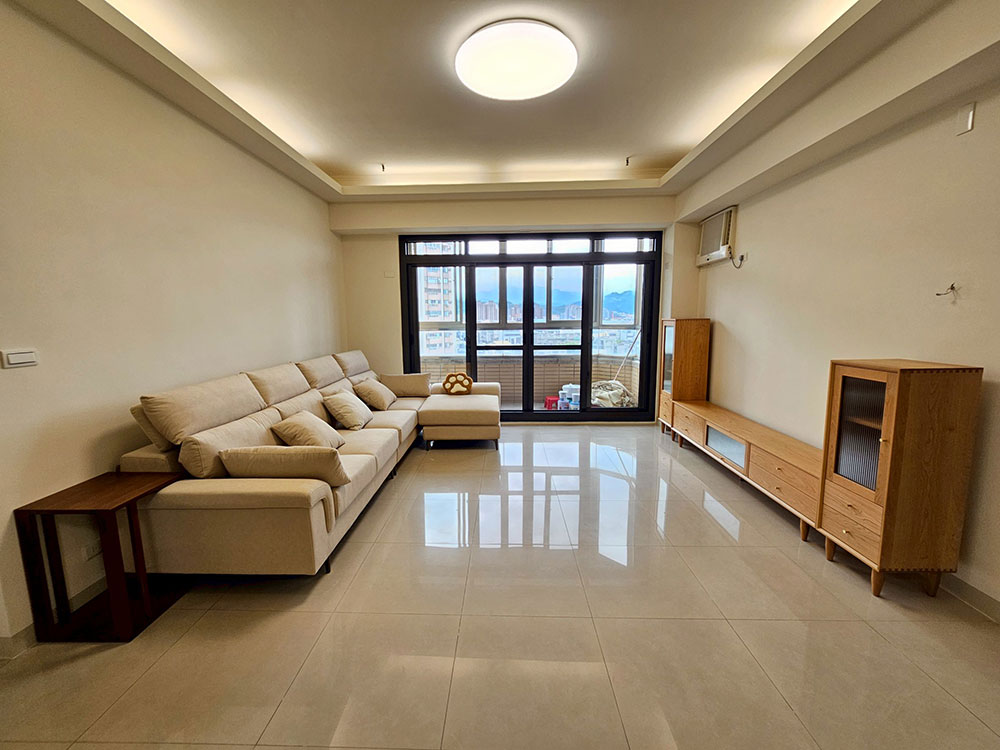 YKS 亞伯特L型貓抓布沙發∣台中北屯開箱實拍-2 YKS 亞伯特L型貓抓布沙發|台中北屯實拍沙發側面|擇木深耕系列熱銷款