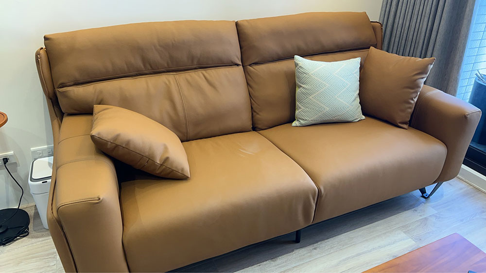 YKS 艾瑞爾三人座真皮沙發｜彰化員林江小姐客人開箱實拍焦糖棕皮沙發全貌｜擇木深耕系列