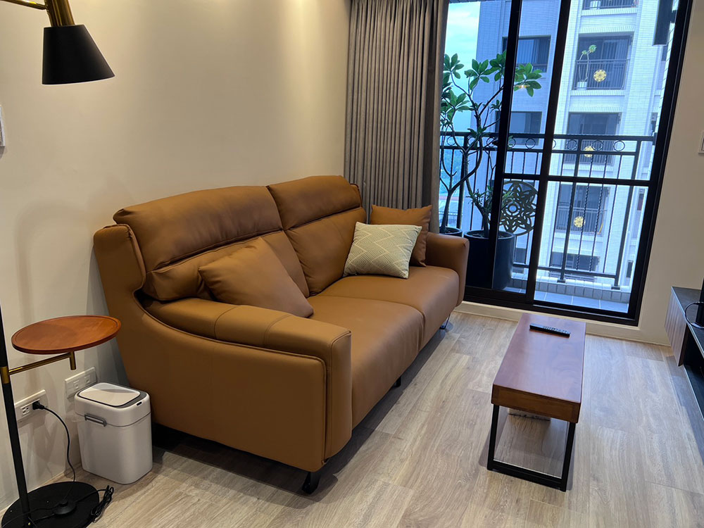 YKS 艾瑞爾三人座真皮沙發｜彰化員林江小姐客人開箱沙發實拍客廳整體空間｜擇木深耕系列