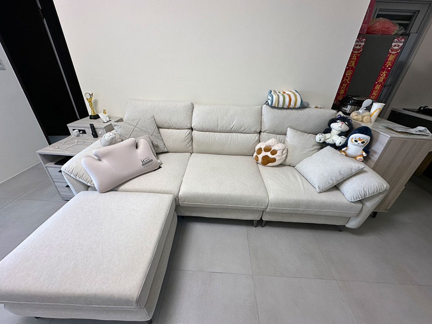 YKS 達芬奇L型貓抓布沙發∣高雄客人沙發開箱實拍-1 YKS 達芬奇L型貓抓布沙發|高雄楠梓開箱實拍沙發正面|擇木深耕系列熱銷款