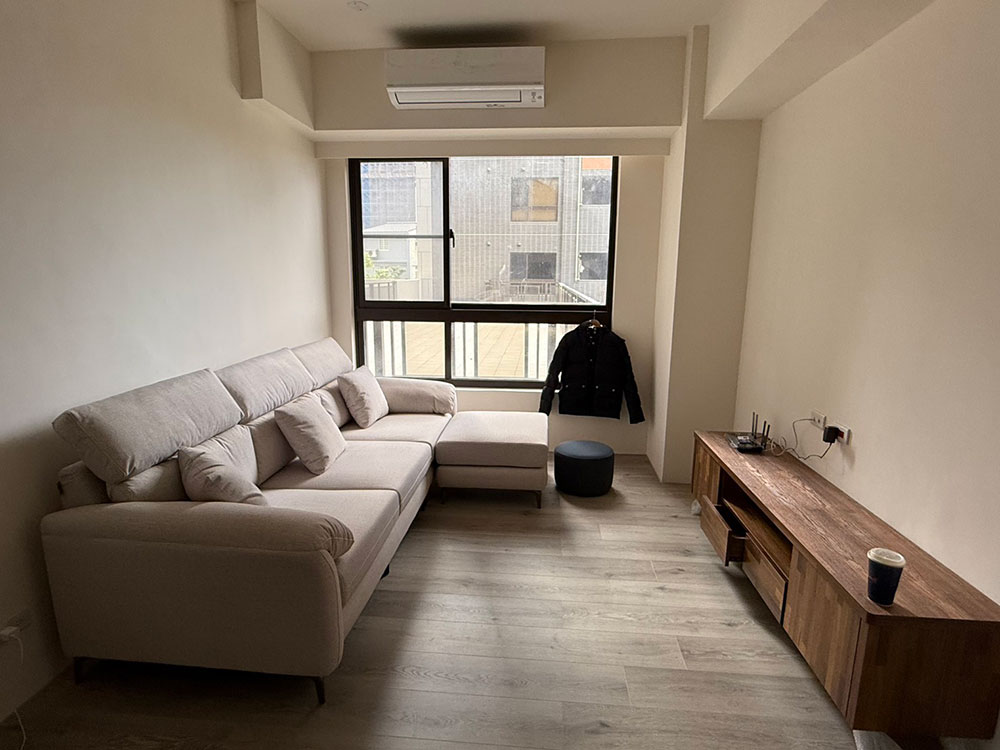 YKS 達芬奇L型貓抓布沙發｜竹北門市徐小姐開箱沙發與電視櫃實拍
               loading=