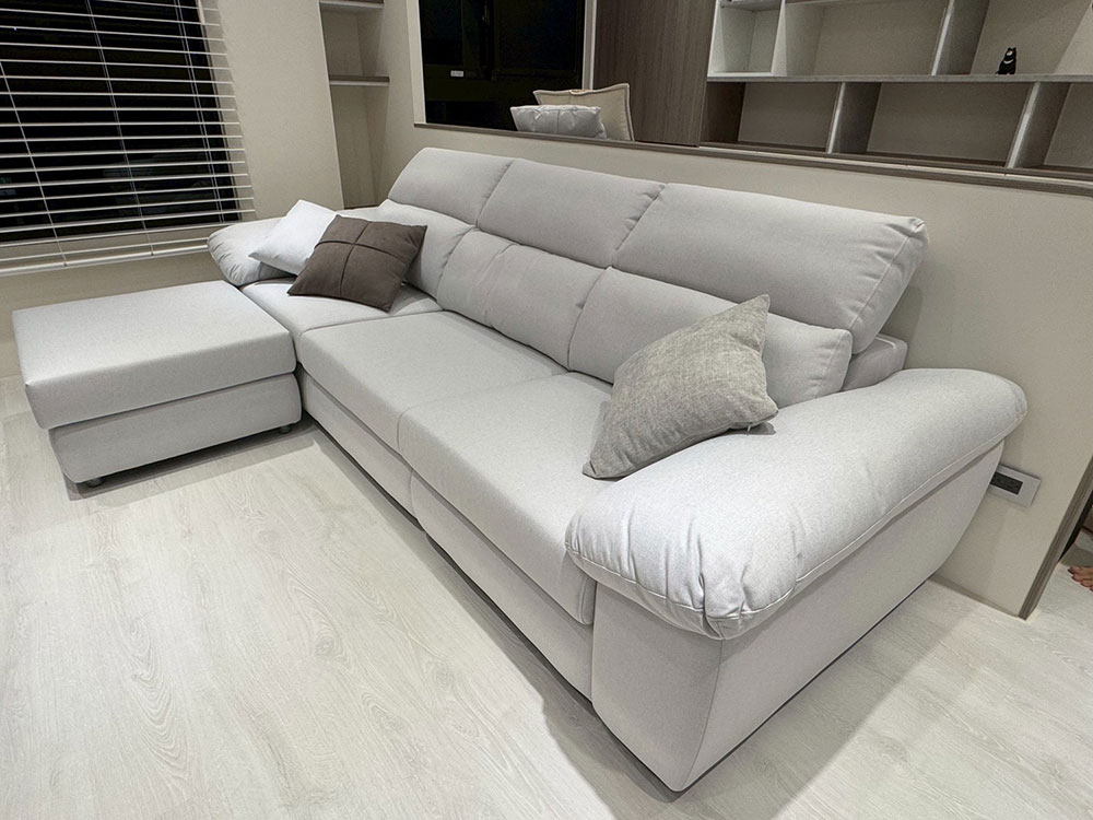 YKS 多麗絲L型涼感布沙發｜新竹竹北客人開箱實拍與居家空間搭配｜擇木深耕系列熱銷款