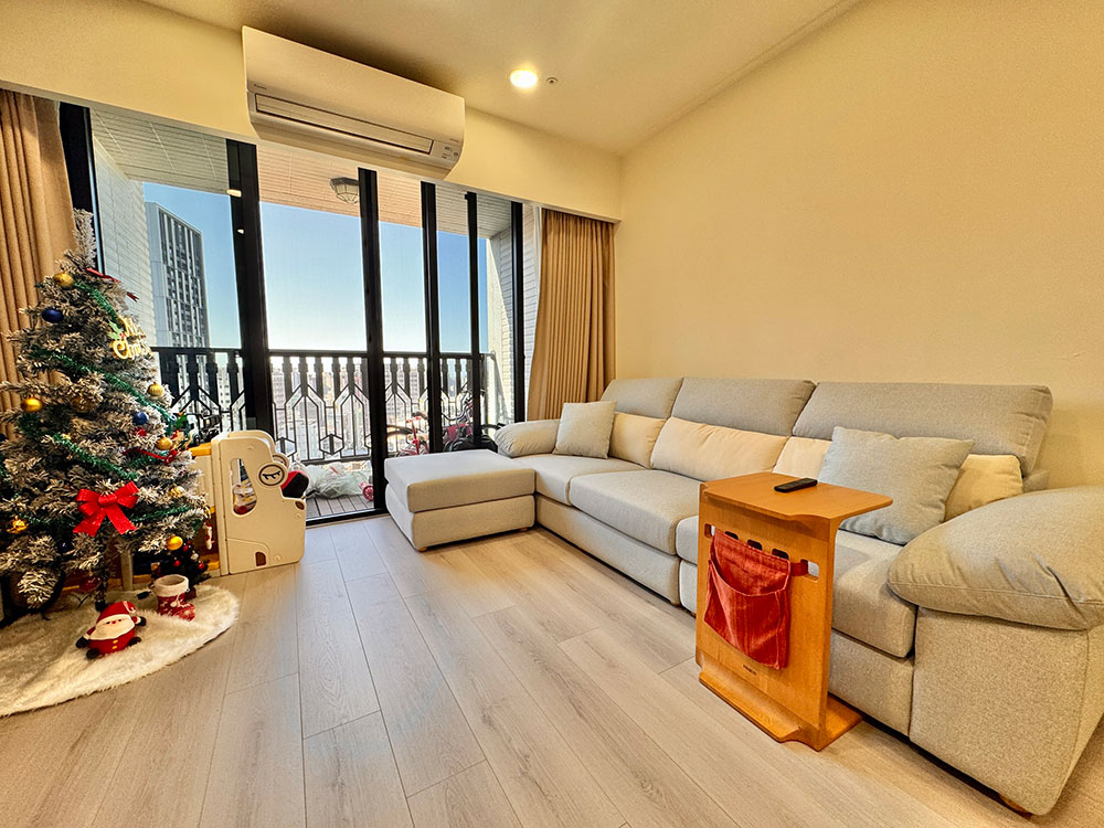 YKS 多麗絲L型涼感布沙發｜竹北門市客人開箱實拍｜灰白質感配色居家風格