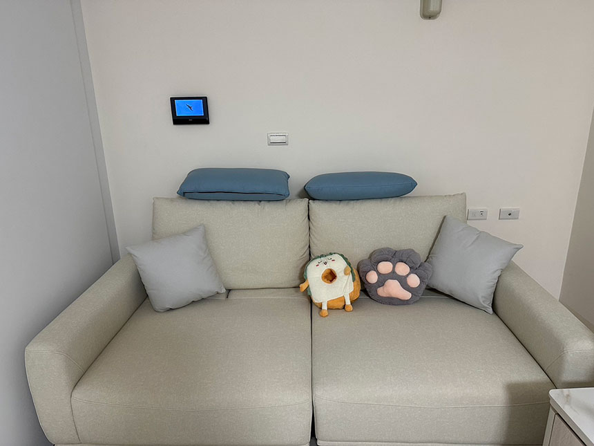 沙發開箱-喬治亞三人座貓抓布沙發