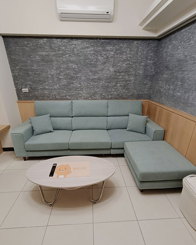 YKS 弗洛拉L型貓抓布沙發｜高雄客人開箱實拍沙發正面｜擇木深耕系列熱銷款