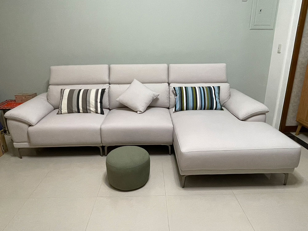 YKS 曼德爾L型貓抓布沙發｜新竹竹北客人實拍沙發正面｜擇木深耕系列熱銷款