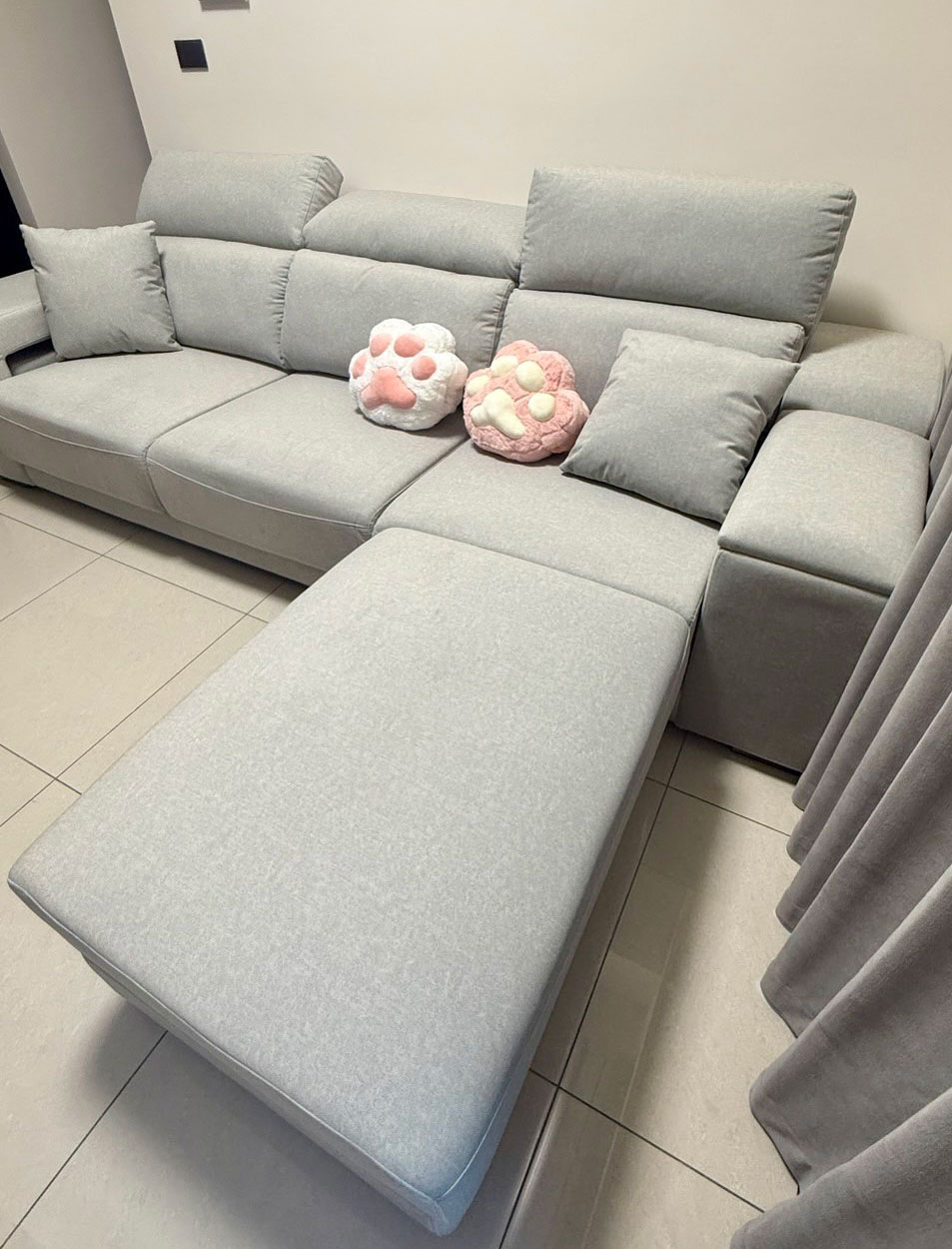 YKS莫里尼L型貓抓布沙發∣台南客人開箱實拍-2 YKS 莫里尼L型貓抓布沙發|台南客人實境拍攝沙發正面|擇木深耕系列熱銷款