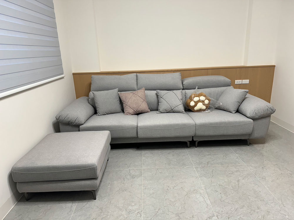 YKS 唯特麗L型貓抓布沙發｜嘉義客人開箱實拍沙發正面｜擇木深耕系列熱銷款