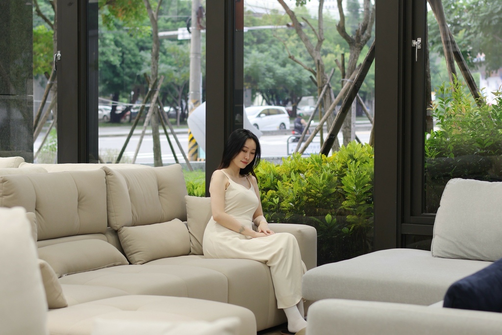 YKS沙發台中門市-貓抓布沙發展示