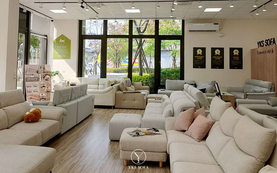 台中門市沙發布料展示，貓抓布涼感布亞麻布材質比較